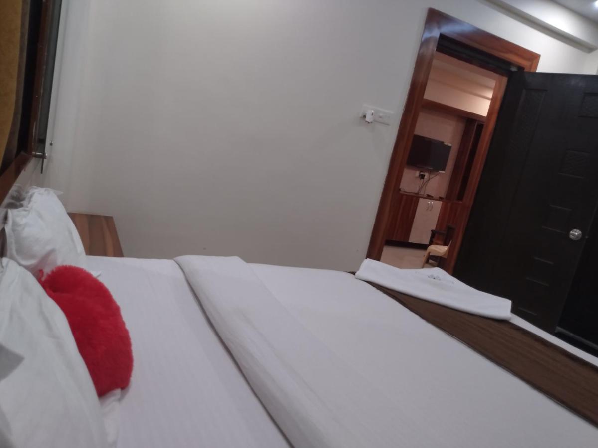 La Platina Premium Suites, Near Puri Sea Beach Zewnętrze zdjęcie